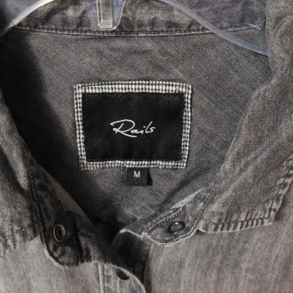 New Rails button down shirt - Picture 2 of 3